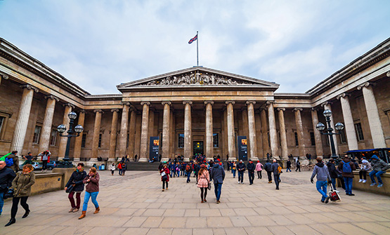 Museums and galleries agree to pay full salary to furloughed staff